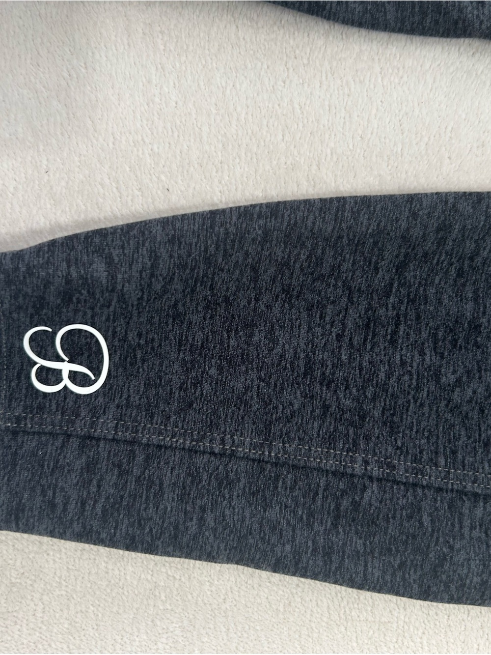 Bombshell Sportswear
Gray Buttery Soft
Leggings size small - Picture 2 of 7
